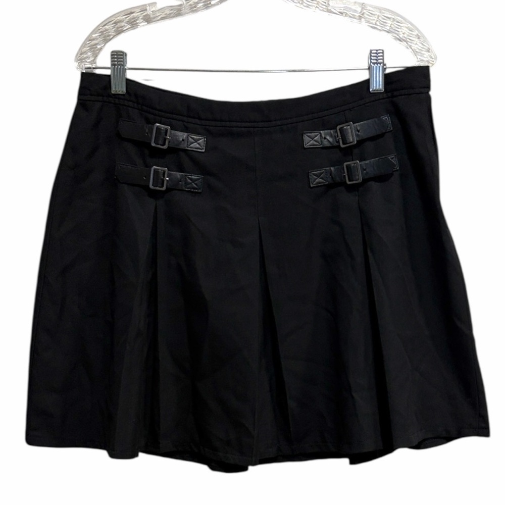 Hot Topic Black Pleated Buckle Mini Skirt XL Gothic Alt